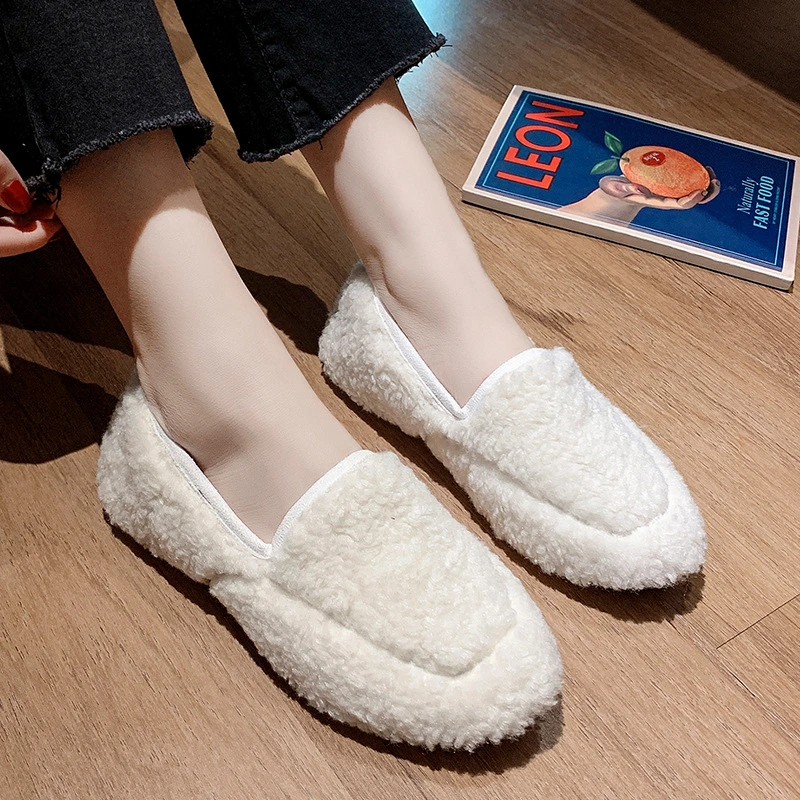 Winter High Quality Lamb Wool Keep Warm Women&prime;s Shoes Slip-on Loafers Solid Color Fluffy Flat Women Casual Shoes